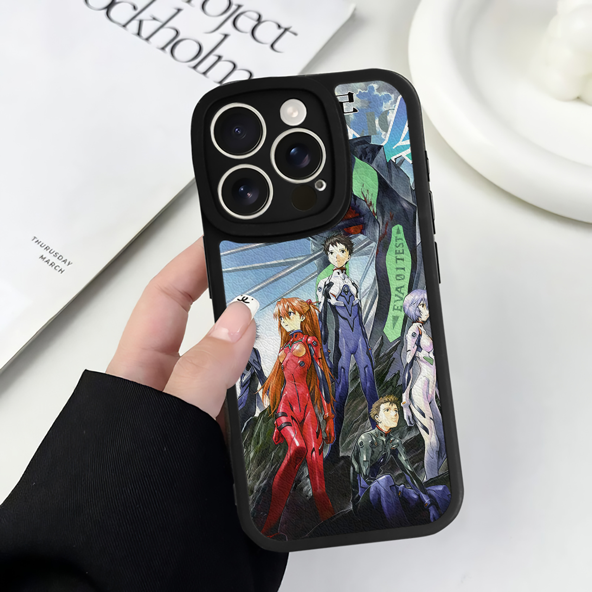（画像用） EVA 新世紀エヴァンゲリオン 【iPhone 16シリーズ対応】シリコンスマホケース（レザー調） 材質：シリコン
